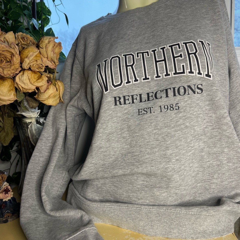 🧸 Northern Reflections Sweatshirt Grey — Size S
